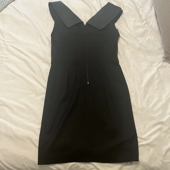 Size 4 Alice and Olivia black knee/right above the knee length dress - Picture 3 of 3